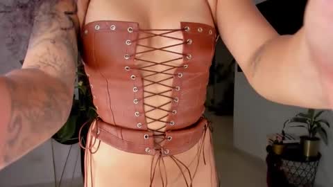 Snapshot of daniela_arenas chatting on October 31, 2:34 am daniela_arenas online show from October 31, 2:34 am