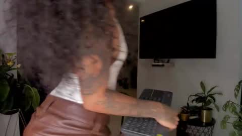 Snapshot of daniela_arenas chatting on October 30, 2:12 am daniela_arenas online show from October 30, 2:12 am