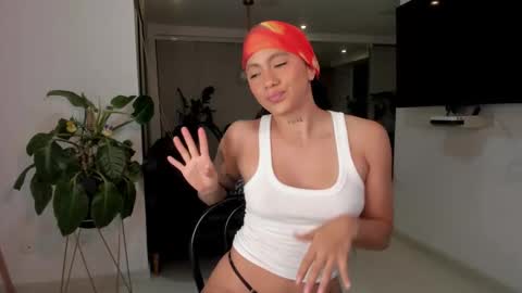 Snapshot of daniela_arenas chatting on October 16, 12:32 am daniela_arenas online show from October 16, 12:32 am