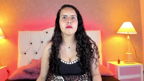DANIELA CIFIENTES online show from February 19, 2:11 pm