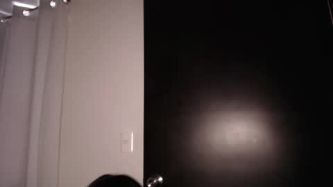 Snapshot of daniela_valencia chatting on October 31, 6:19 pm Lucia online show from October 31, 6:19 pm