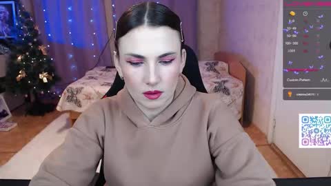 Daniela Cooper online show from January 10, 6:35 pm