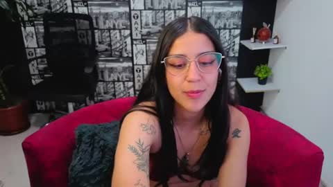 danielamonroe online show from June 14, 12:32 am