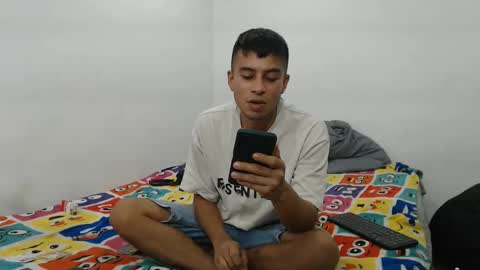 danielitopapii online show from February 13, 9:06 pm