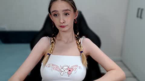 Daniella Martin online show from January 26, 12:05 am