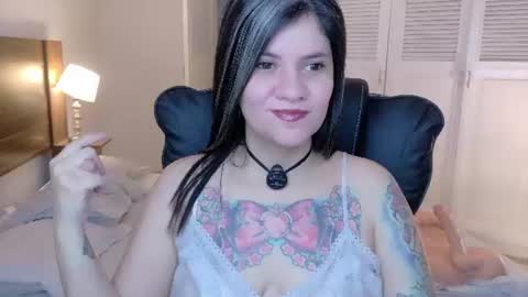 daniellerain online show from July 17, 10:17 am