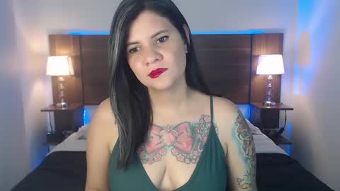 daniellerain online show from September 12, 10:34 pm