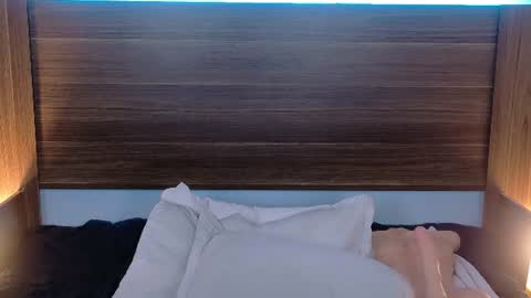 daniellerain online show from July 23, 12:46 am