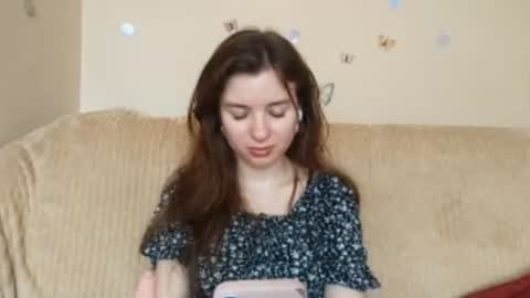 Mia online show from July 3, 7:35 am