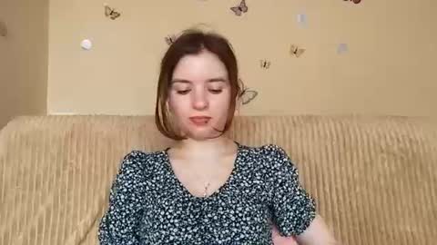 Mia online show from July 20, 10:39 am