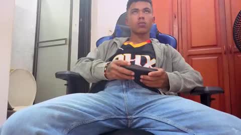 Snapshot of daniels6959 chatting on October 18, 3:22 am JUAN online show from October 18, 3:22 am
