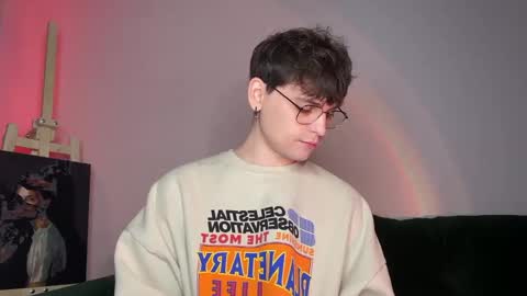 danieltuckerr online show from March 20, 5:18 pm