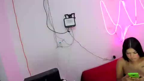 Snapshot of danisexi_96 chatting on October 22, 12:58 am danisexi_96 online show from October 22, 12:58 am