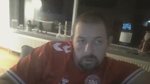 danishman1980 online show from December 8, 9:30 pm