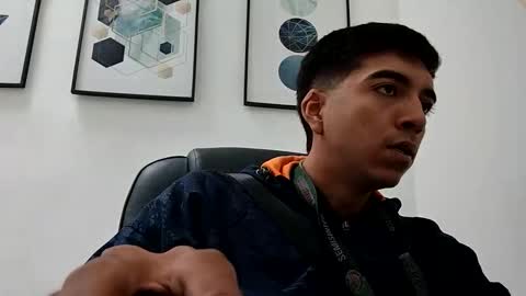 Darwin Daniel Segura Parra online show from April 10, 3:50 pm