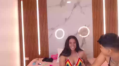 Danniela y Victoria online show from March 12, 8:12 pm