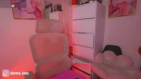 Danna Lovs online show from October 20, 5:51 pm