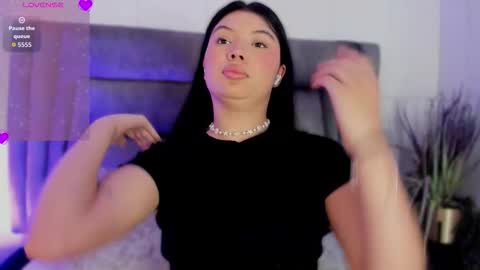 Danna online show from December 15, 7:10 pm