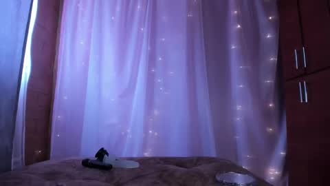 Danni online show from November 18, 6:55 pm