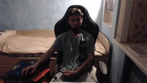 Danny online show from December 12, 4:37 am