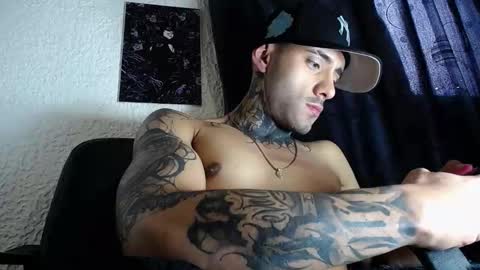 dante_d_angelo_ online show from October 31, 9:04 pm