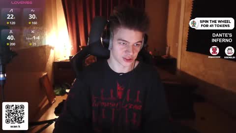 Snapshot of dantebigboi chatting on March 7, 12:15 am Daniel online show from March 7, 12:15 am