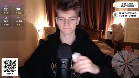 Snapshot of dantebigboi chatting on February 3, 6:07 pm Daniel online show from February 3, 6:07 pm