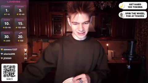 Snapshot of dantebigboi chatting on March 1, 8:42 pm Daniel online show from March 1, 8:42 pm