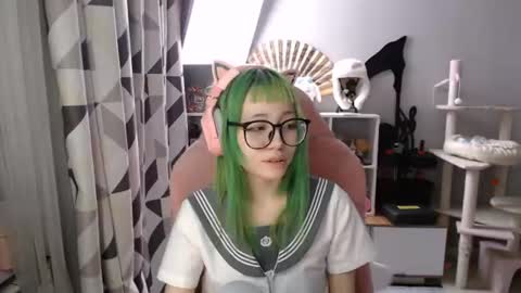 danyelleeyermann online show from July 29, 2:17 pm