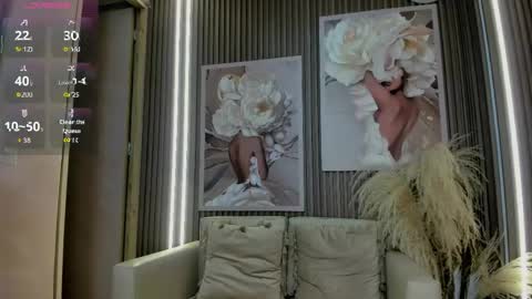 Daphne  online show from April 22, 3:13 am