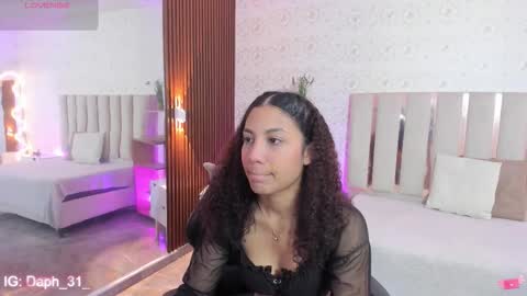 Snapshot of daphnne_tay chatting on September 28, 3:26 am dhapnne online show from September 28, 3:26 am