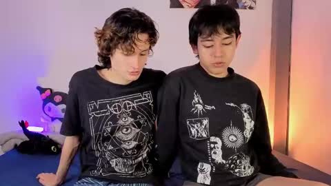 darcy_and_stolas online show from April 16, 10:01 pm