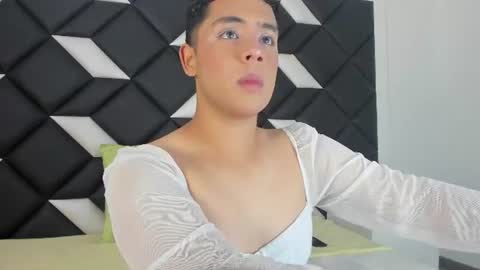 Darian  online show from June 22, 7:43 pm