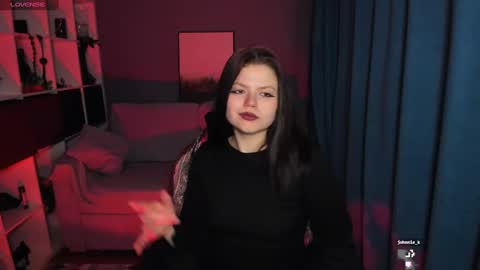 Dari the it woman online show from February 8, 9:36 pm