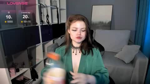 Dari the it woman online show from March 12, 1:40 pm