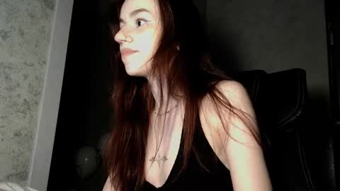 dark_witch_ online show from October 15, 1:34 pm