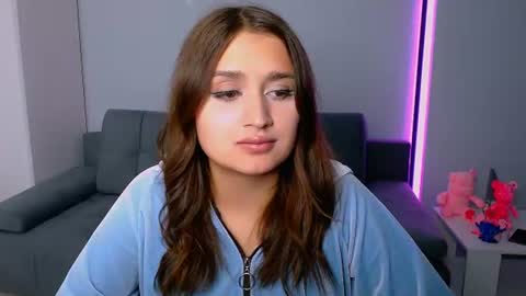 Amelie online show from July 22, 4:42 pm