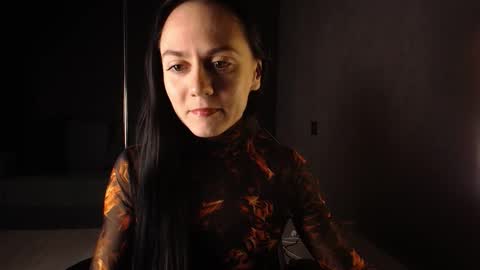 darkspark_ online show from October 4, 10:24 am