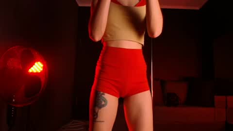 darkspark_ online show from April 1, 1:41 pm