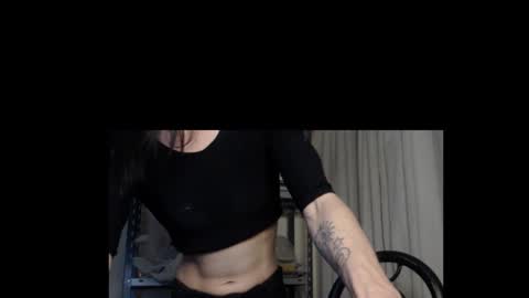 darksuggarbitch online show from January 17, 7:18 am