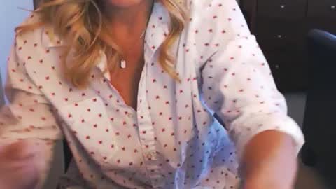 DarlingD online show from January 10, 2:45 pm