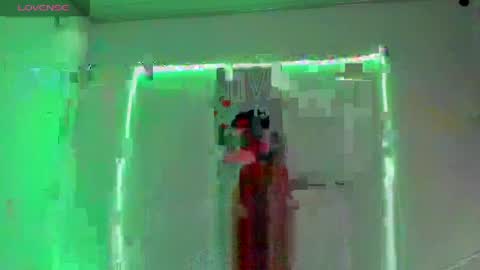 Darlyhooper online show from April 16, 9:39 pm