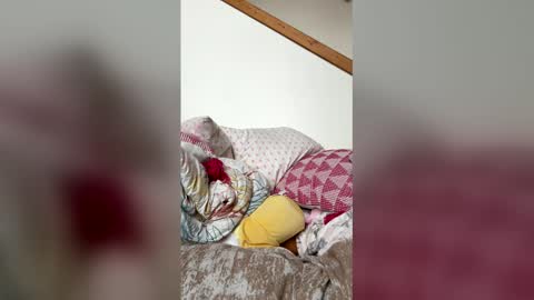 darrekg online show from February 25, 8:01 pm