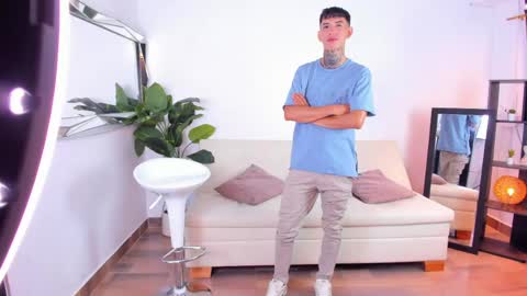 darwin_stark online show from June 3, 6:38 am