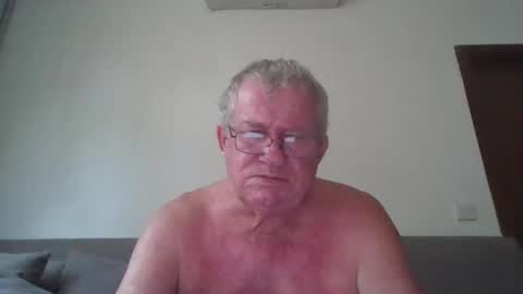 darwincock online show from April 8, 1:30 am