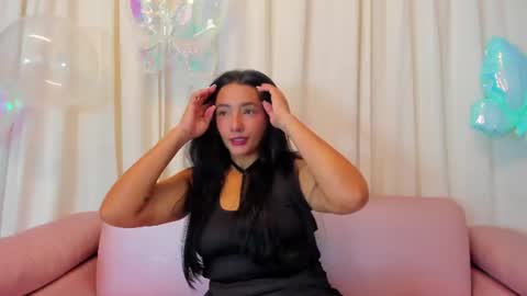 dashafoxxx1 online show from August 3, 1:17 pm