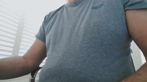 davesu12345 online show from March 18, 12:11 pm