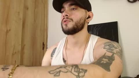 Twitter davidsanctum online show from February 24, 5:43 am