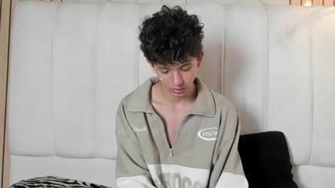 Roy online show from February 20, 12:40 pm