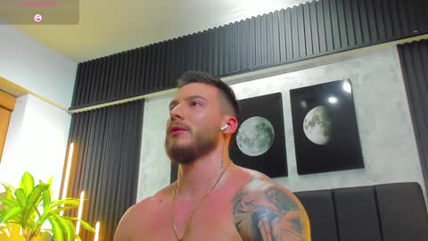 Snapshot of davidd_blake chatting on February 1, 3:52 am David Blakee online show from February 1, 3:52 am
